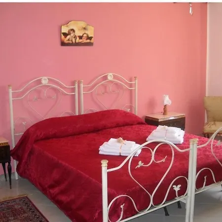 Giacri Bed & Breakfast 2*